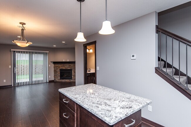 Building Photo - 3302 Portage Cir NW