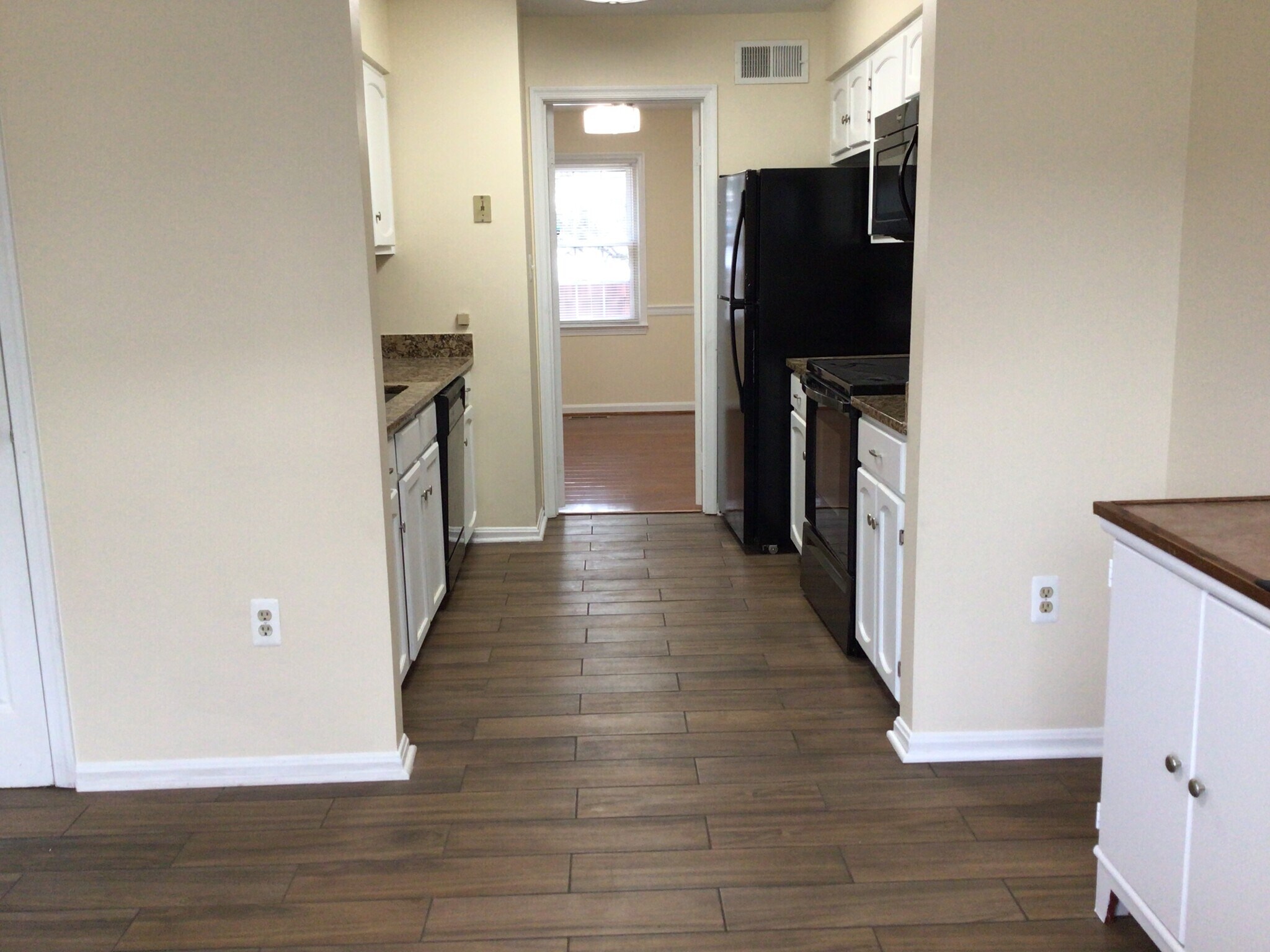 Building Photo - 2863 Coors Park Ct