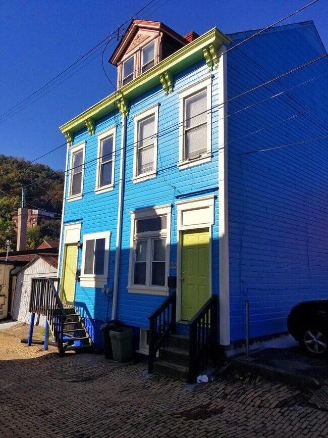 Building Photo - 23 Hays St