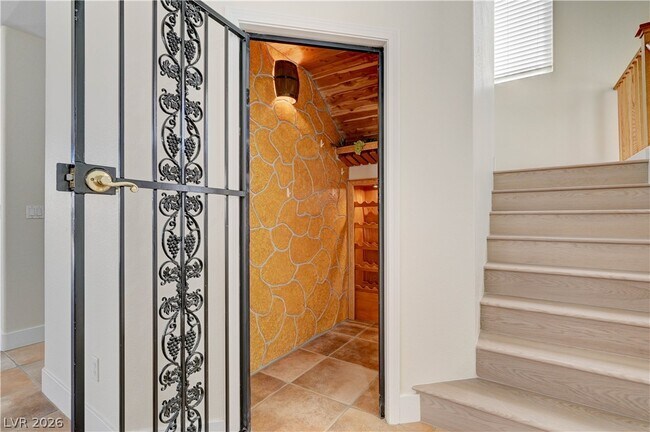 Building Photo - 9016 Pine Mission Ave