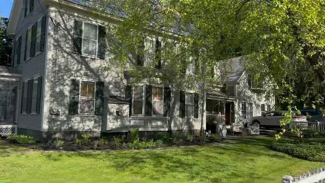 Building Photo - 43 Pleasant St