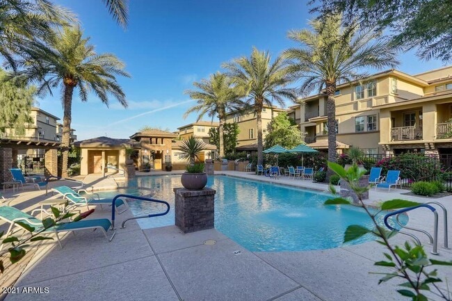 Building Photo - 17850 N 68th St