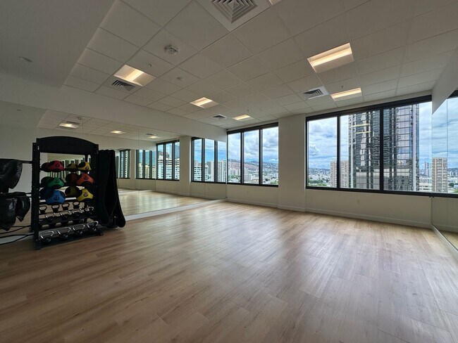 Building Photo - Brand New - The Park on Keeaumoku: 1 Bed, 1 Bath condo with 1 Parking, PETS OK!