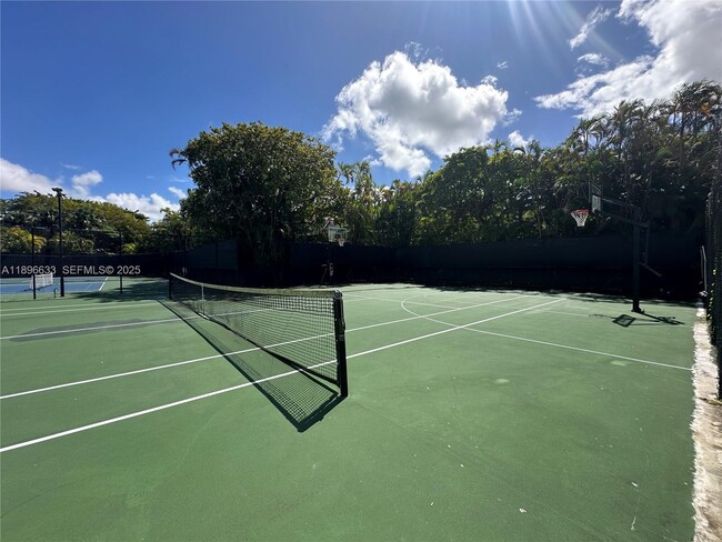 Building Photo - 3730 Alcantara Ave