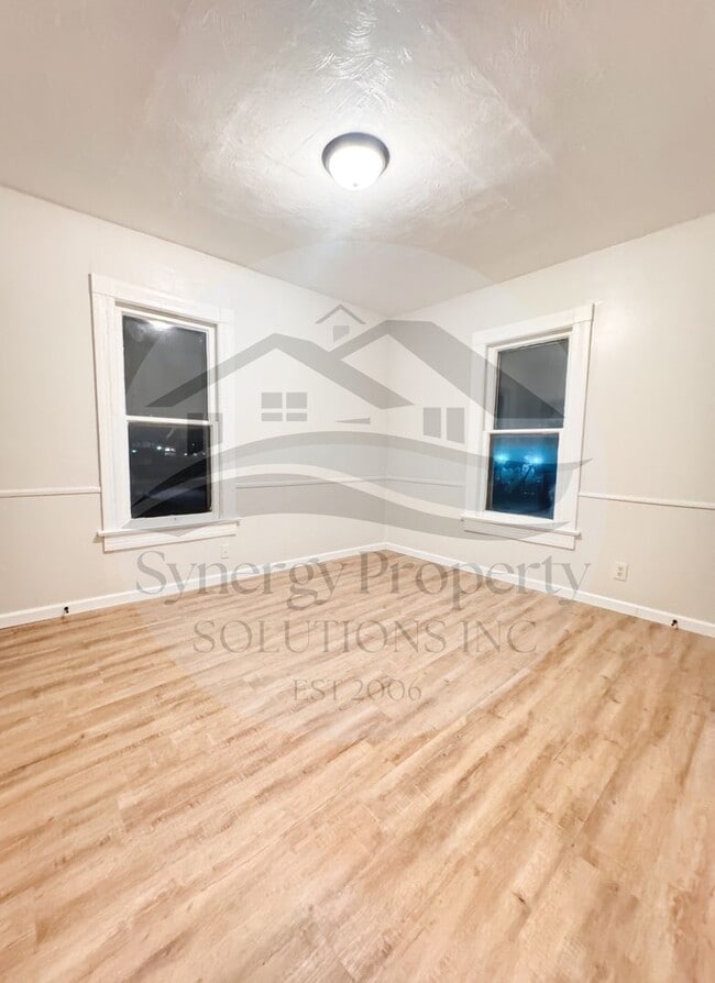 Building Photo - Shelby Home