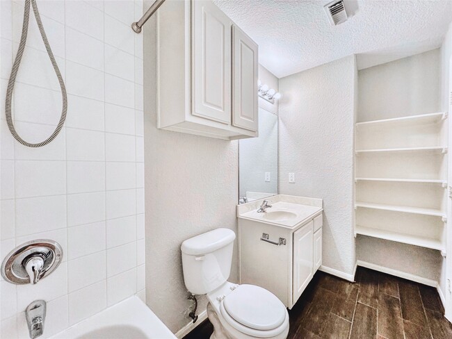 Building Photo - 13327 Belvedere Park Ct