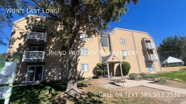 Building Photo - 5676 Meadow Ln