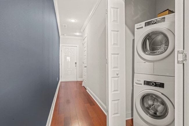 Building Photo - 1421 N 5th St