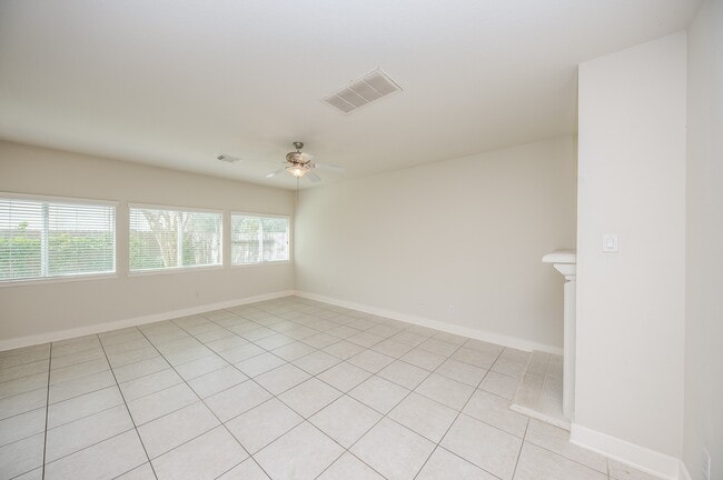 Building Photo - 5839 Sonoma Ridge