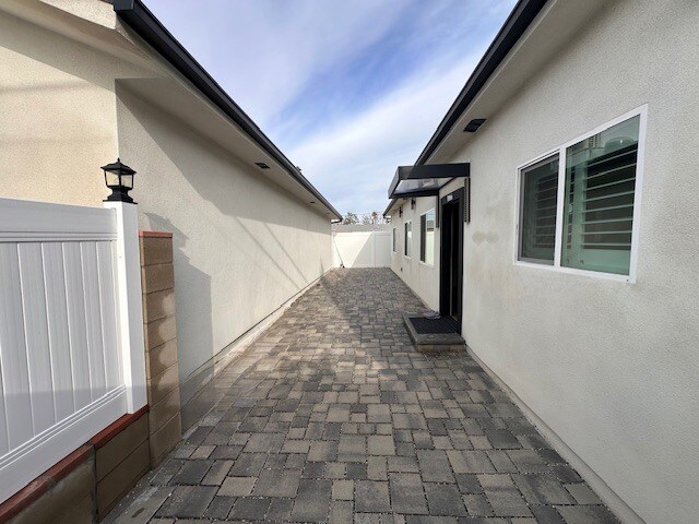 Building Photo - 10905 Olinda St