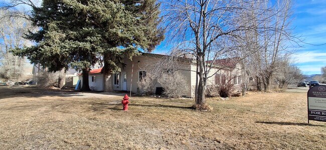 Building Photo - 4 bedroom rental