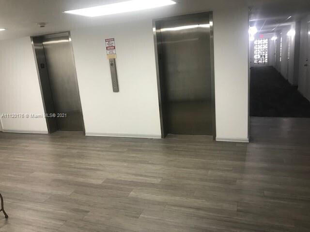 Building Photo - 1817 S Ocean Dr