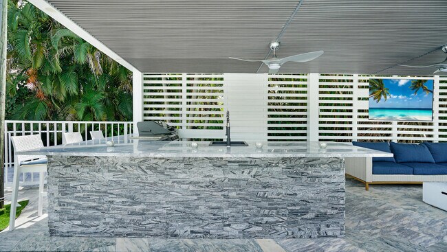 Building Photo - 2249 Lazy Ln