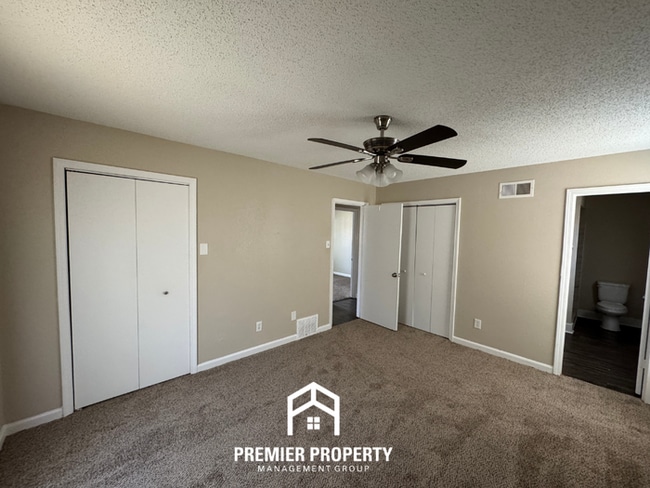 Building Photo - 6015 Harvest Hill Cove