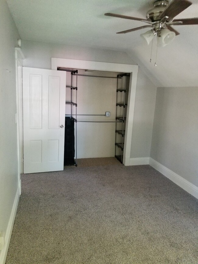 Building Photo - 2 BR/1 Bath home