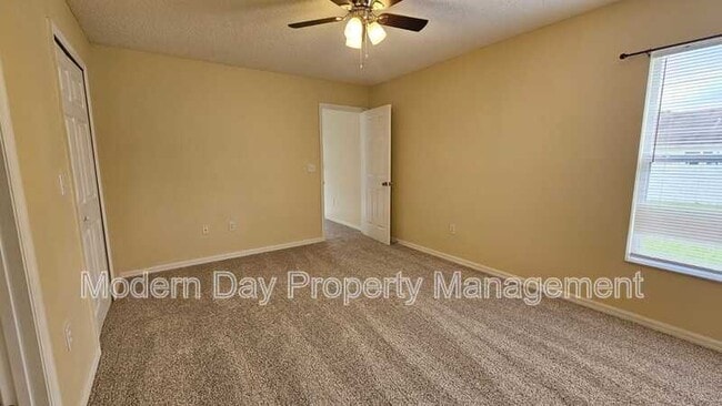 Building Photo - 10368 Lansfield St