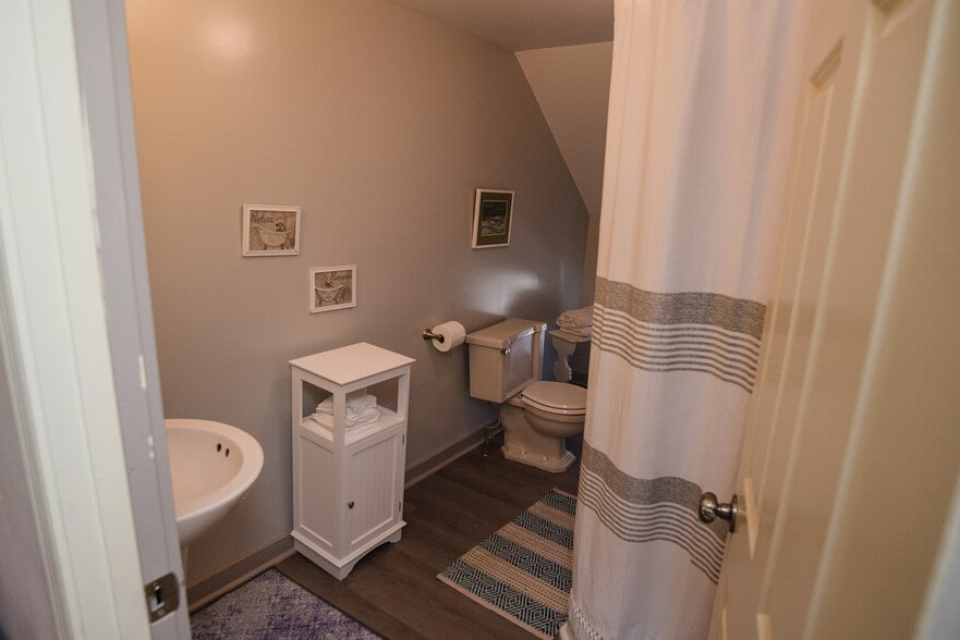 Building Photo - 5277 Main St