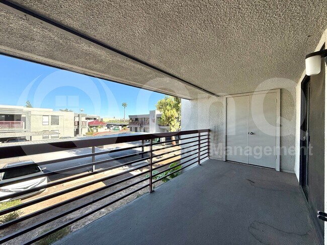 Building Photo - 3435 W Danbury Dr