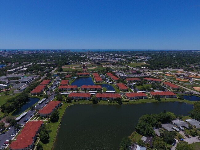 Building Photo - 1020 Villagio Cir