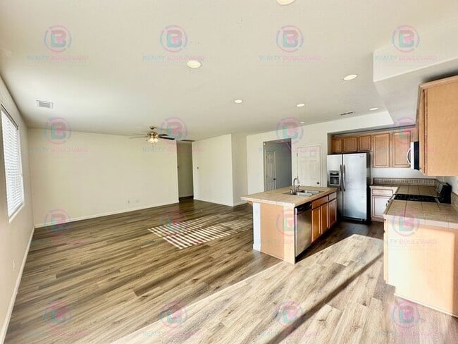 Building Photo - 1/2 Month Free if you look & lease same day!!! Spacious 4-Bedroom 3 Bath, 3 Car Garage Home with ...