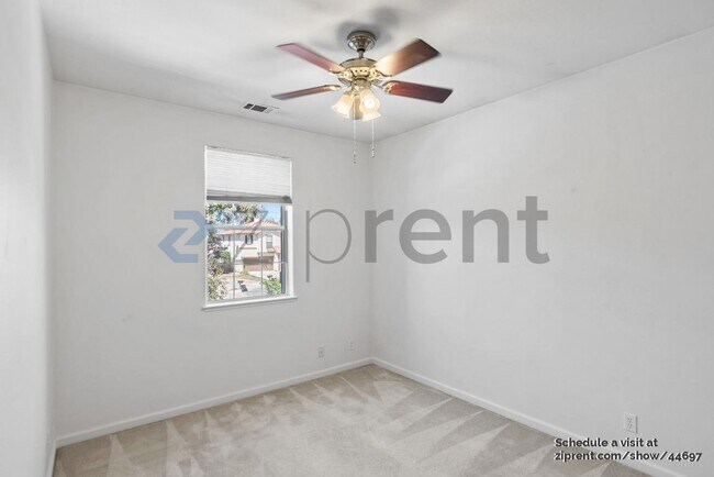 Building Photo - 5536 Cooney Pl