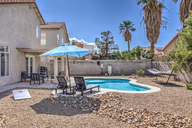 Building Photo - 1918 Pintura Cir