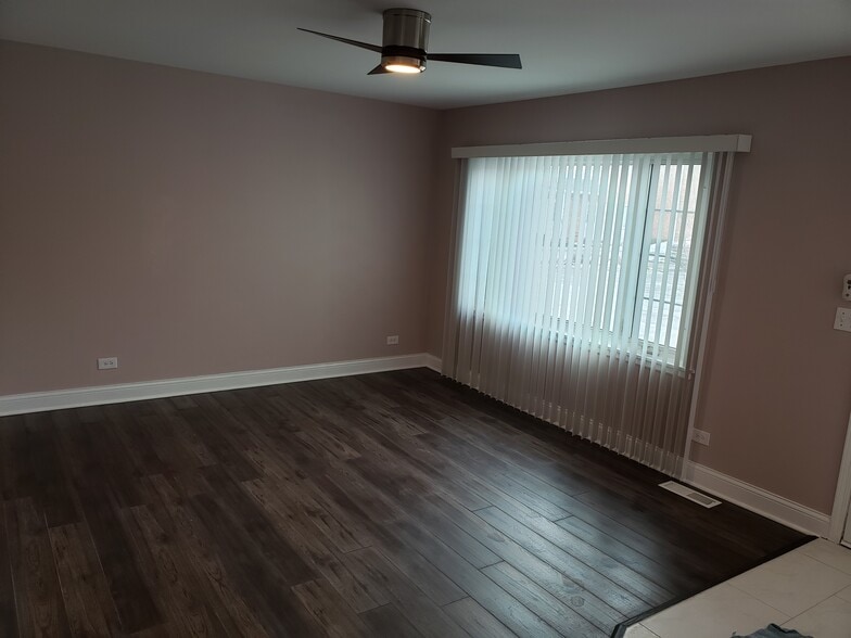 Building Photo - 2142 Rugen Rd