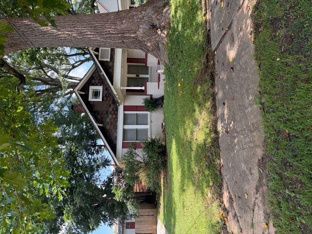 Building Photo - 1019 Deckner Ave SW