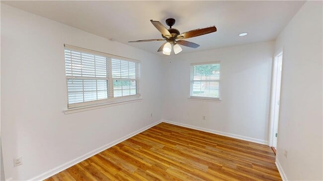 Building Photo - 463 Magnolia Rd