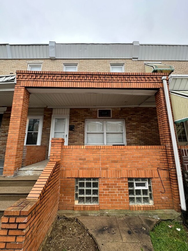 Building Photo - Newly renovated First floor 1 bedroom available