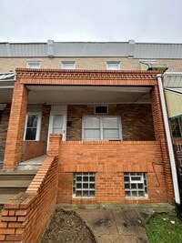 Building Photo - Newly renovated First floor 1 bedroom available