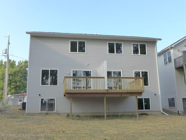 Building Photo - 5832 Outer Dr