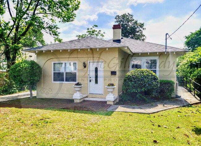 Primary Photo - 1112 Adrian St