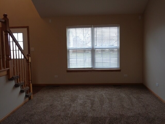 Building Photo - 1505 Finch Dr
