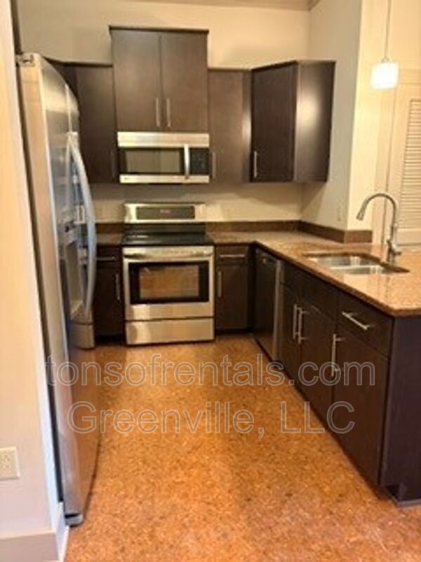 Building Photo - 98 E McBee Ave.