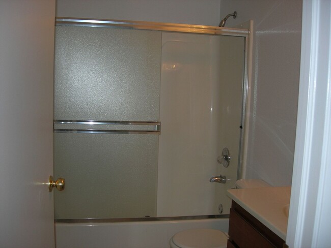 Building Photo - 609