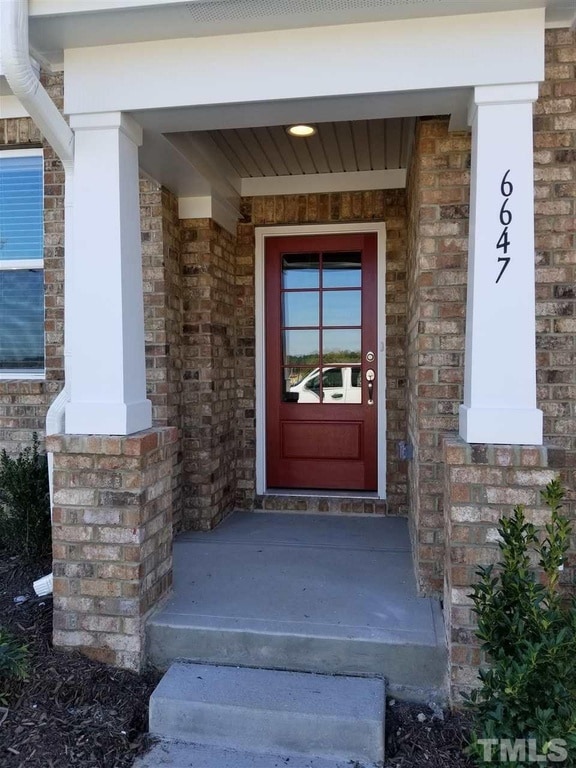 MainDoor - 6647 Perry Creek Rd
