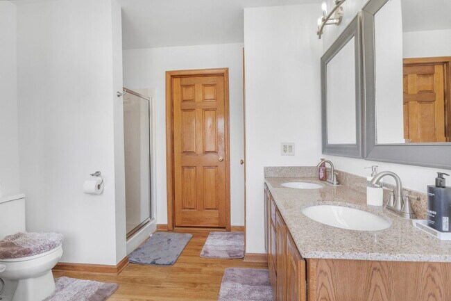 Building Photo - 5207 Sunmeadow Dr