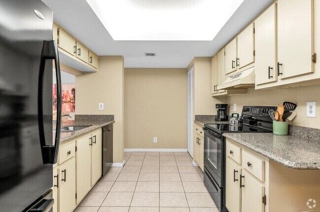 Building Photo - 2255 Lindell Blvd