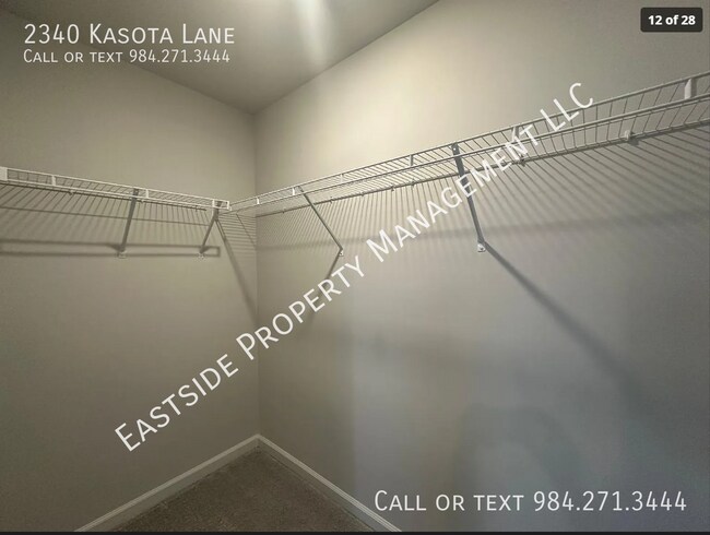 Building Photo - 2340 Kasota Ln