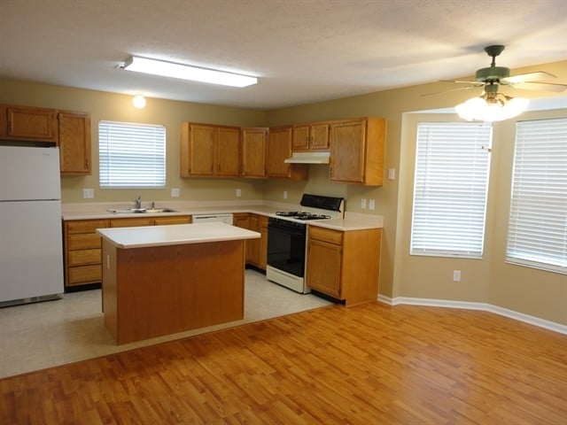 Building Photo - 4102 Loyala Chase Ln