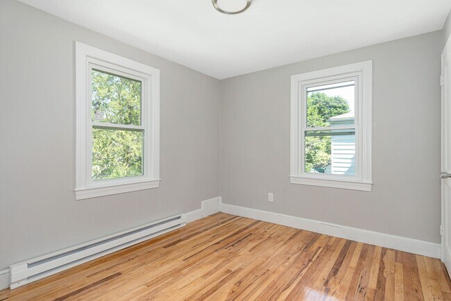 Building Photo - 25 Paragon Rd