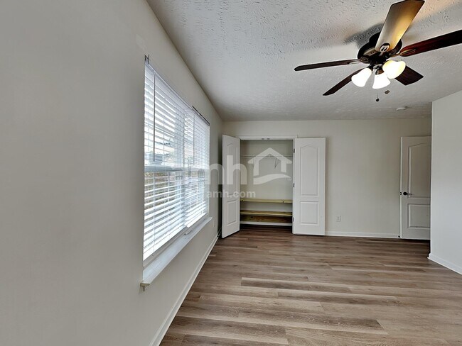 Building Photo - 3053 Bluffhollow Gap