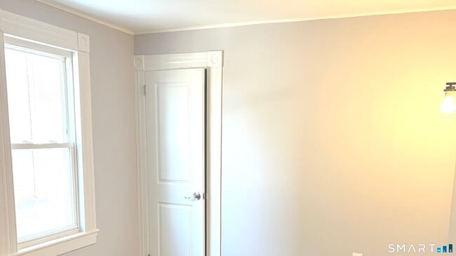 Building Photo - 65 Chambers St