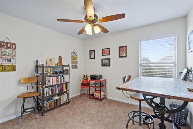 Building Photo - 105 Pine Island Ln