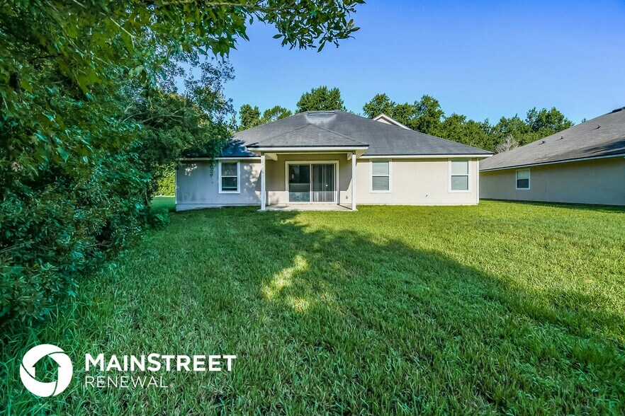 Building Photo - 10296 Lancashire Dr E