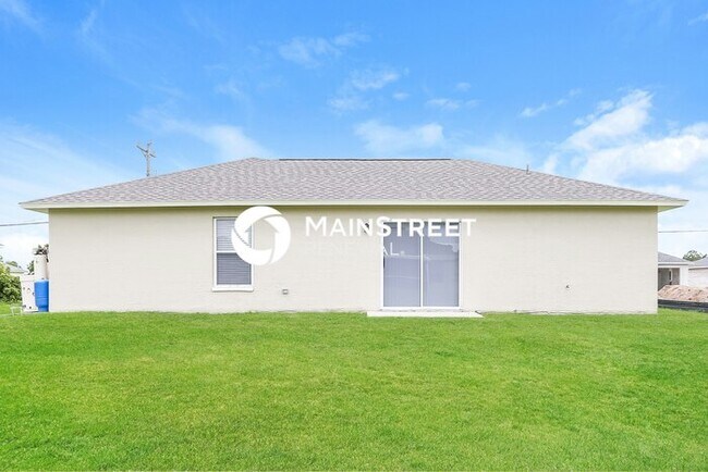 Building Photo - 3 Bedroom Pet-Friendly Home in Lehigh Acres, FL with Main Street Renewal