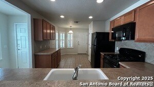 Building Photo - 12759 Pronghorn Oak