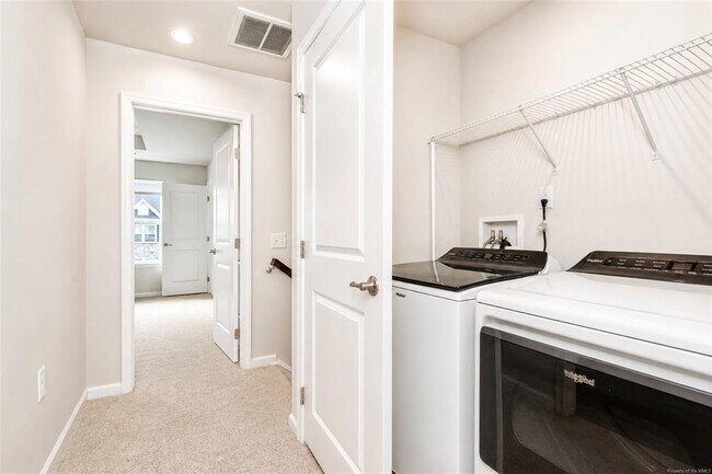 Building Photo - 137 Capeside Ct