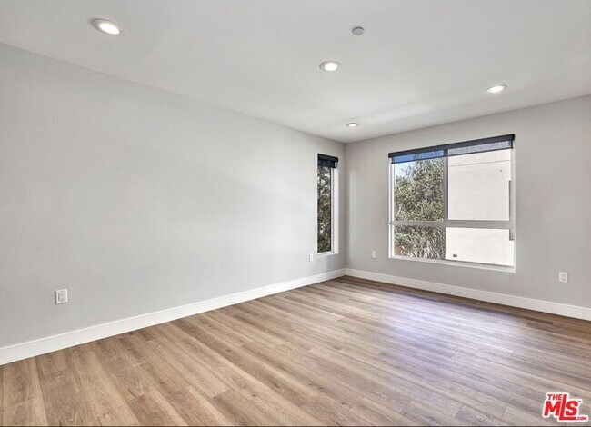 Building Photo - 4507 Lomita St